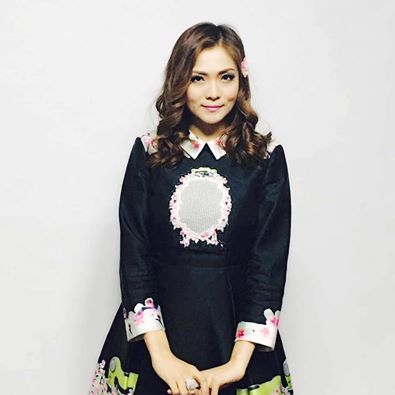 Дуучин С.Сэрчмааг “Сод монгол бухимдуулав”